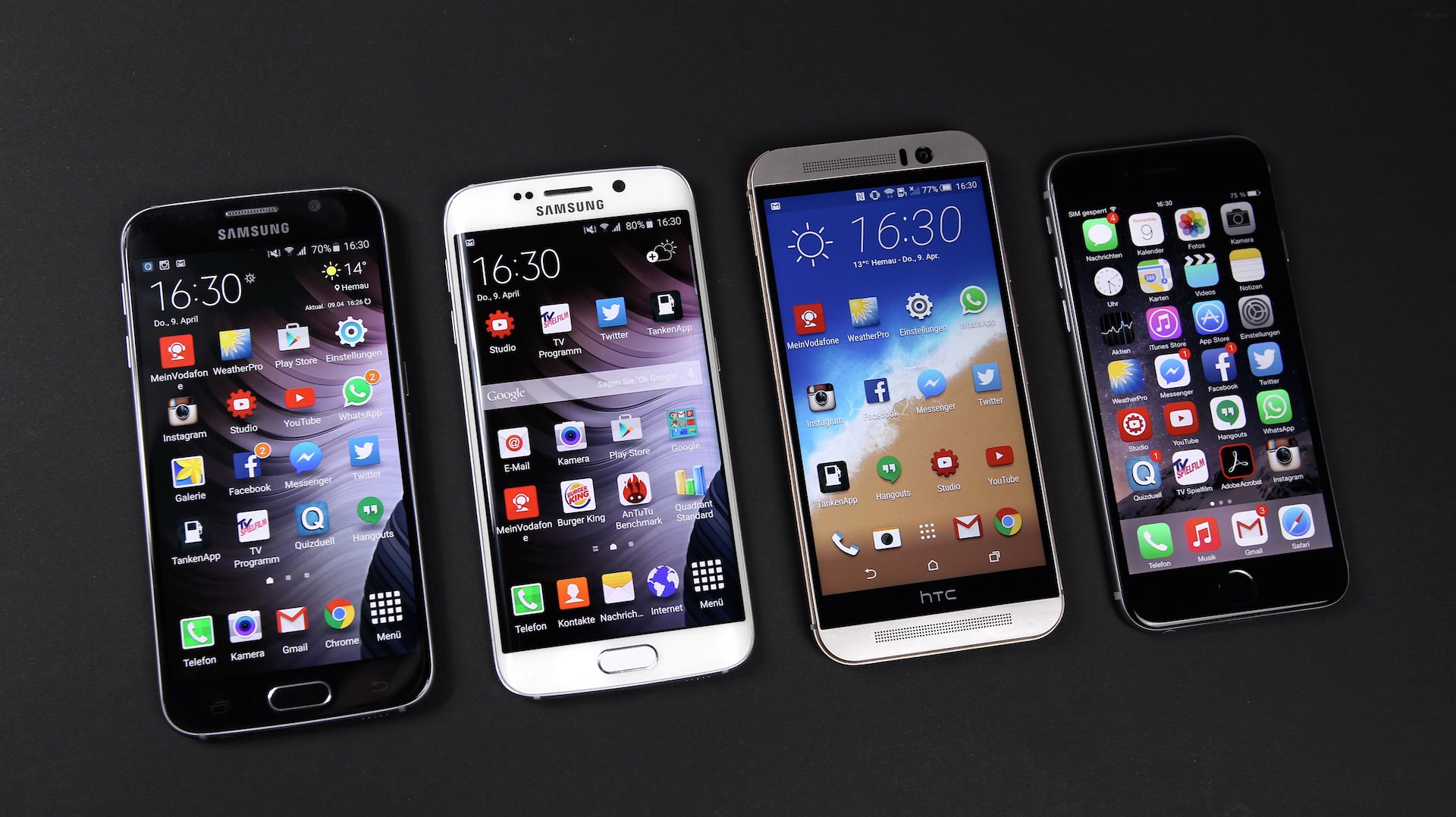 Какой телефон сколько стоит. BLACKBERRY vs Samsung s6. Samsung Galaxy s9 vs iphone. Iphone 6.1 дюйма и самсунг 6.7 дюйма. Айфон 12 мини и айфон 8 сравнение размеров.